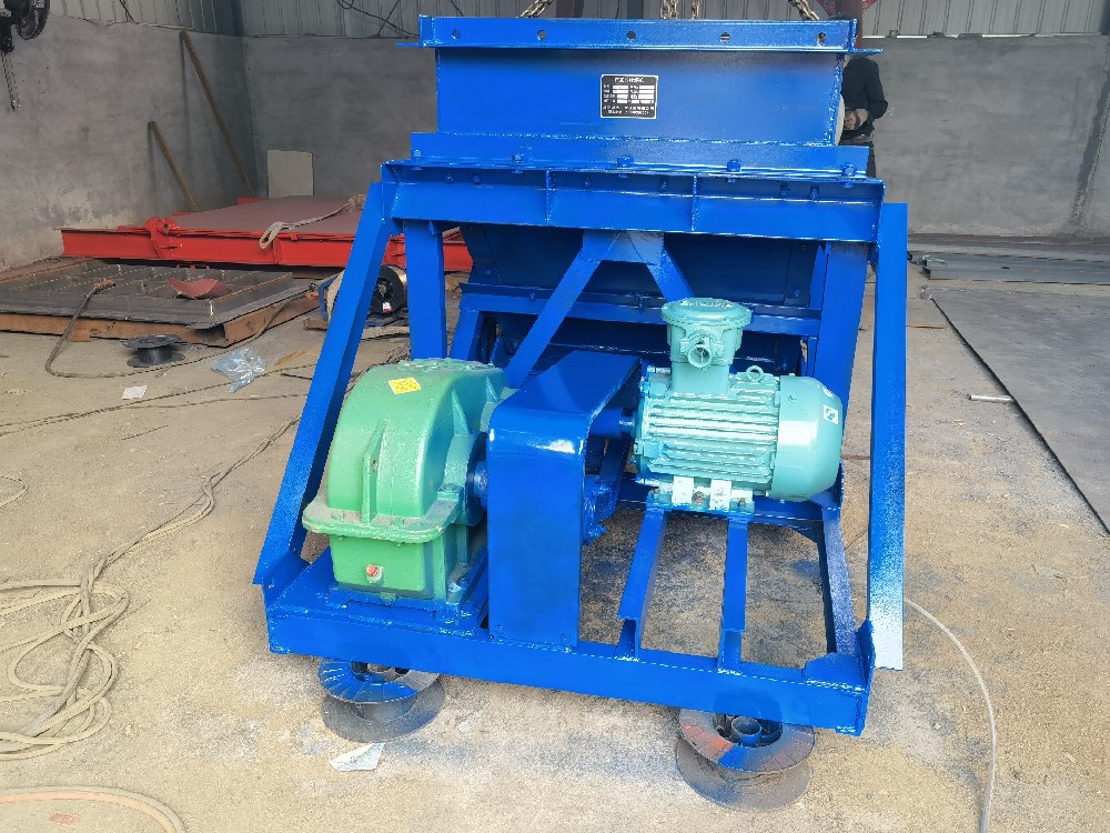 往復式給煤機圖紙，給煤機外型圖