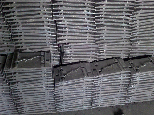 平肩墊板、斜肩墊板